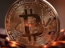 从42000到31000美元，比特币三天内暴跌入熊市！数字货币市值火速跌破万亿