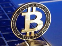 比特币一度暴跌20% 至少40万人爆仓 华人新首富身家蒸发超100亿