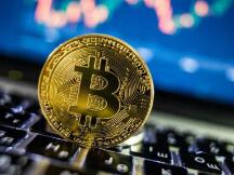 比特币盘中一度涨破1.94万美元 刷新近三年来新高