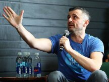 Coinbase投资人：NFT市场过度投机、供需失衡 大多恐面临崩跌