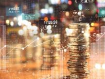 「DeFi的夏天」​需要用利率来解释，而社区则是重要参数