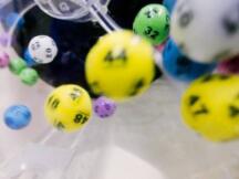 DeFi丨如何利用区块链实现一套公平透明的 lottery system？