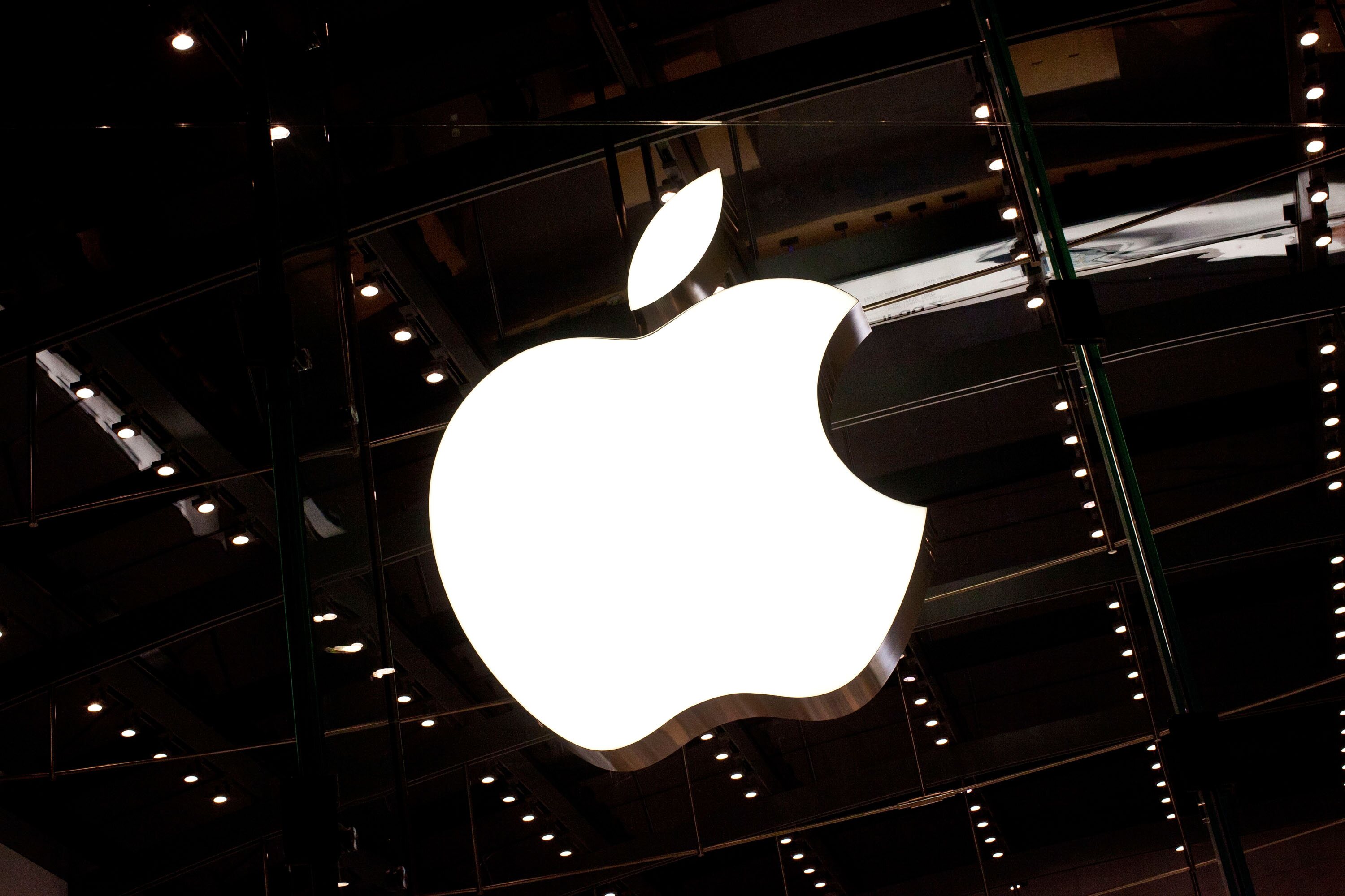 苹果CEO库克持有加密货币，苹果最终会入场加密货币领域吗？