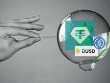 Tether、链下稳定币和合成加密泡沫