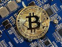 突破6.2万美金！比特币价格再创历史新高