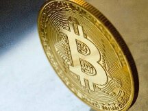 彭博情报分析师：比特币年底10万美元是合理的