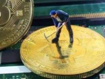 矿机芯片厂商的激荡十年：从理想时代、产业时代到资本时代