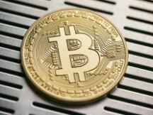 第四季度上涨42%，比特币价格跑赢了顶级银行股