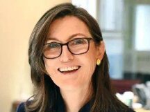 美国证监会9次拒绝比特币ETF后，“女版巴菲特”开始申请