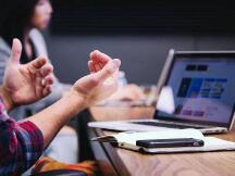 流动性挖矿要不要停？Uniswap想从社区寻找答案