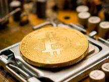 比特币矿工10月份获得3.53亿美元利润，恢复至减半前水平