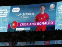 C罗、梅西获得NFT奖杯，区块链以更接地气的方式进入生活