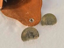 为降低散户投机风险，新加坡金管局限制加密货币服务推广