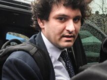 SBF难逃刑责！美检要求优先审理FTX刑事案 SEC、CFTC已经同意