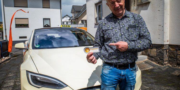 Tesla Taxi Aschaffenburg成为德国首家接受加密支付的出租车公司