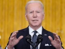 拜登宣布对俄罗斯实施额外制裁，谴责“普京是侵略者”