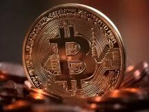 流通中73%的BTC仍处于盈利状态，为330天以来的最低值