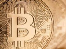 2021福布斯富豪榜前十 半数关注比特币和区块链