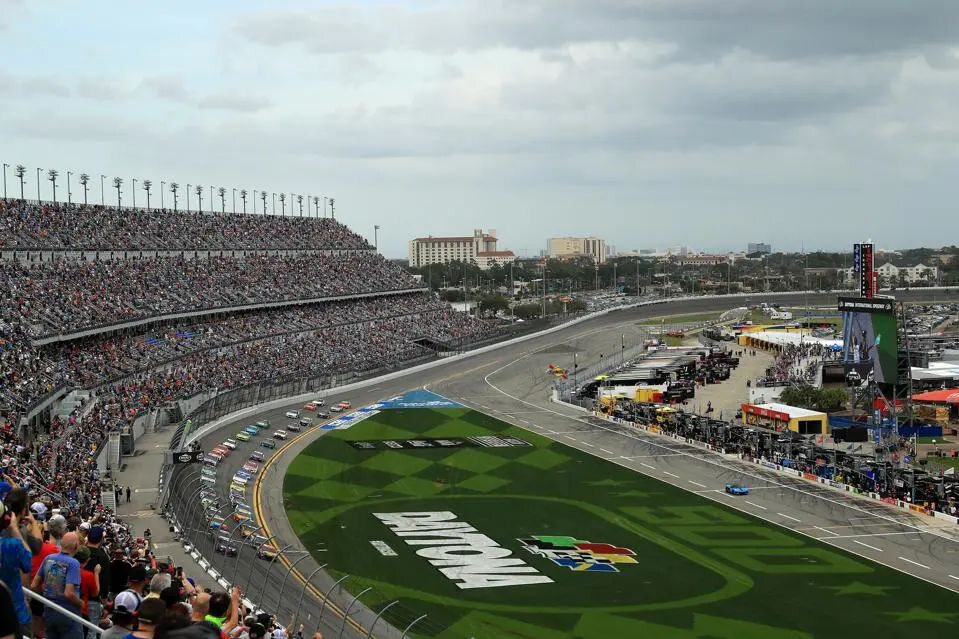 NASCAR携手Wax链推出Daytona 500系列限量版NFT