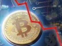 比特币跌破3万美元 从峰值已下跌55% 其他加密货币也下挫