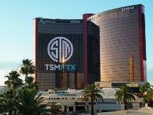 FTX与全球电竞战队TSM以2.1亿美元签约，获得战队冠名权：「TSM FTX」