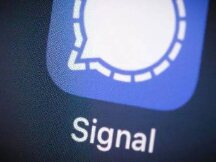 How does the signal play?