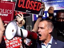 美国大选摇摆不定 比特币破十万元大关