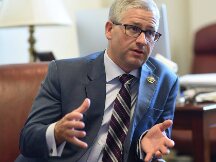 美国国会议员：SEC要求对所有加密交易所拥有管辖权是“公然攫取权力”