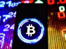 比特币去年11月以来首次突破50天移动均线 一度站上43000美元