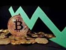 跌破3.3万美元！比特币重挫10%，发生了什么？