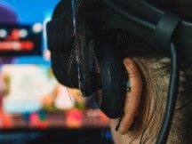 Facebook持续加码元宇宙，拟改名突出其相关业务