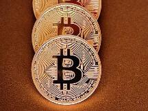 昨日涨幅不够，比特币今天面临关键选择