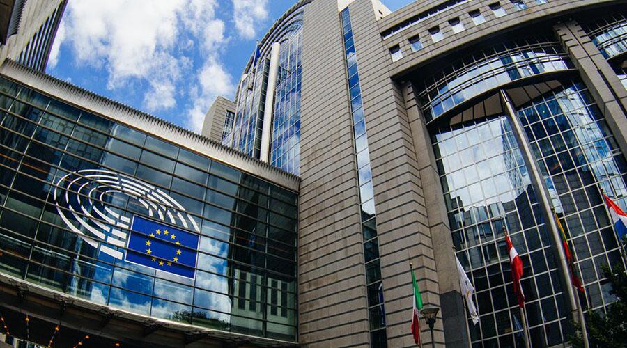 欧盟议会投票通过对加密货币进行更密切监管 (1)