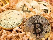 比特币拖延症又犯了，耐心等待变盘即可