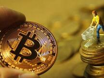 比特币突破1.8万美元又瞬间跳水 火币集团一度涨38%