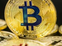 比特币一度逼近40000美元大关，首只比特币ETF已跌超30%