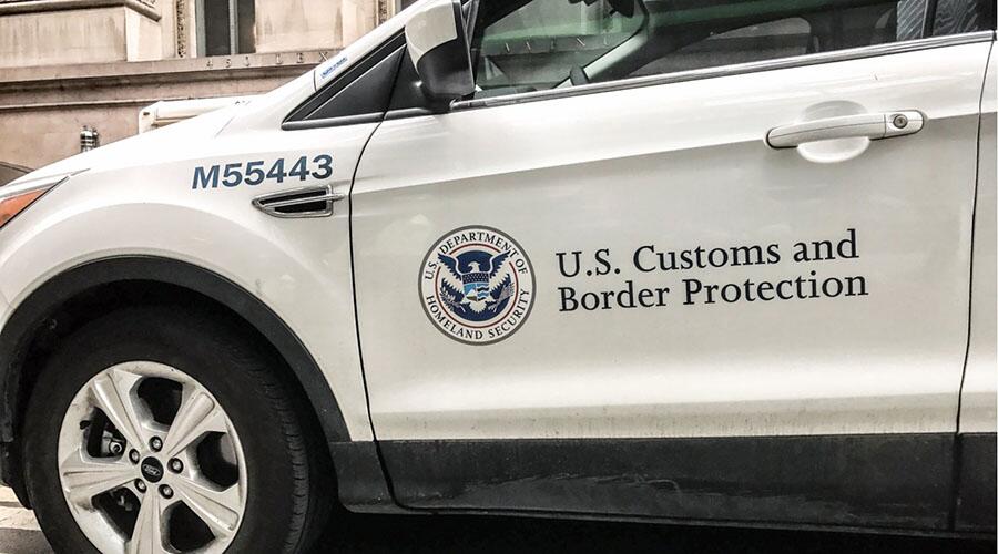 美国边境官员测试区块链进行证书跟踪 (1)
