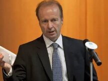 Ashley Alder被任命为英国金融行为监管局的新主席